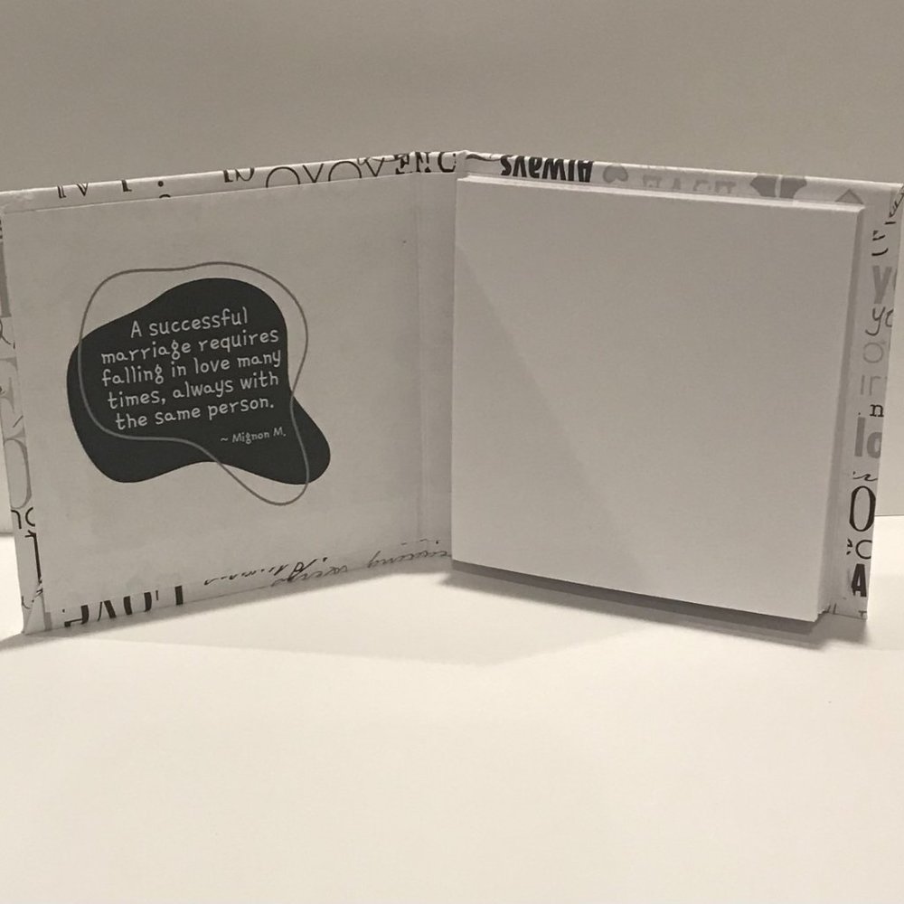 Notepad With Holder - Picture 4 of 5